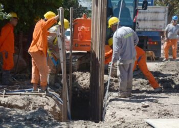 Villa Itatí: avanza la construcción de 64 viviendas y la obra de red de agua y cloacas