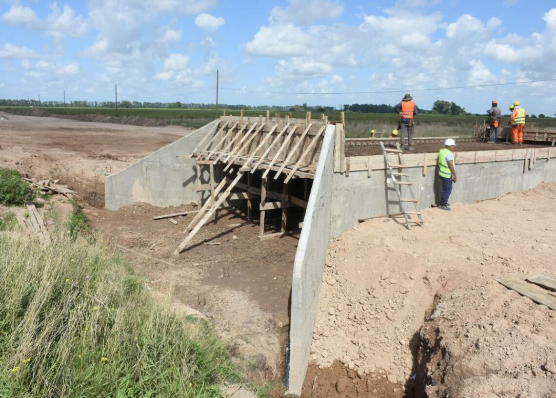 Avanza la obra que se ejecuta en la Ruta Provincial N°215