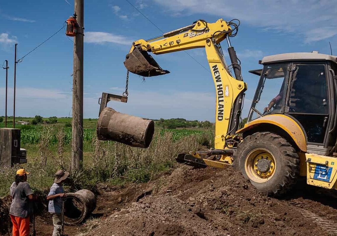 Entre Ríos: reconstruyen caminos productivos del departamento Diamante