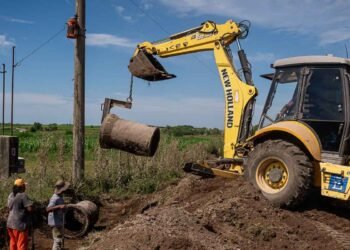 Entre Ríos: reconstruyen caminos productivos del departamento Diamante