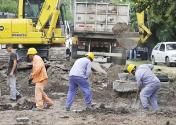 Avanzan las obras de pavimento en Quilmes