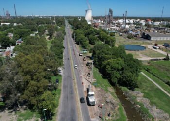 Iniciaron obras de pavimento y bacheo en Ensenada