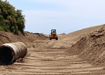 Trabajan en obras públicas para la Municipalidad de la Costa