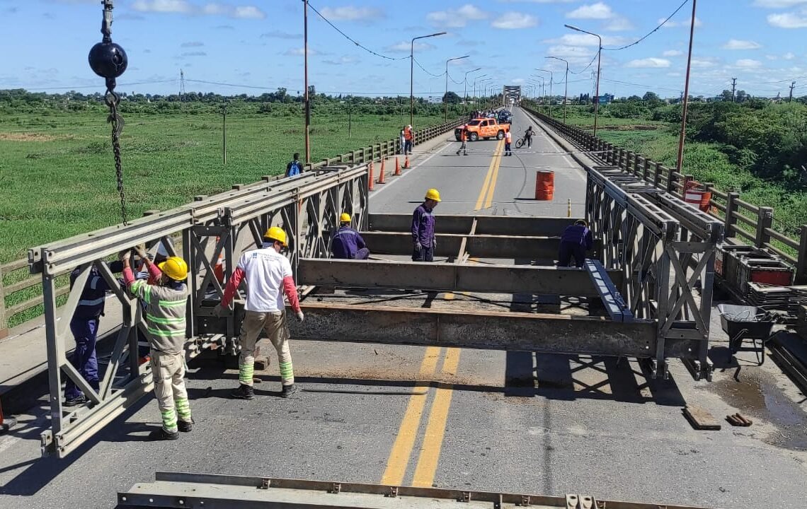Santa Fe: iniciaron el montaje del puente Bailey sobre el Puente Carretero