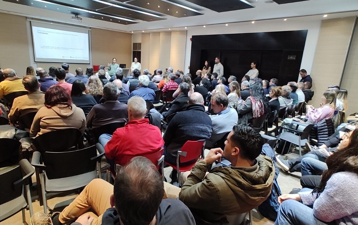 CAMARCO Córdoba capacitó en el uso de un calculador de huella de carbono en obras