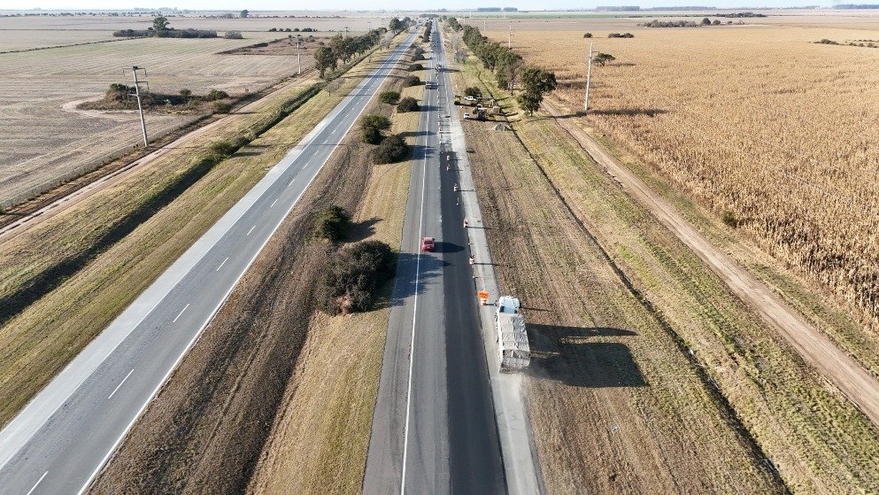 noticiaspuertosantacruz.com.ar - Imagen extraida de: https://elconstructor.com/avanza-la-obra-de-rehabilitacion-de-ambas-calzadas-de-la-autopista-cordoba-pilar/