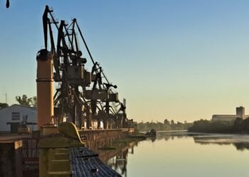 Puerto Barranqueras: “Se necesita una obra estructural porque hace mucho que no se draga el riacho”