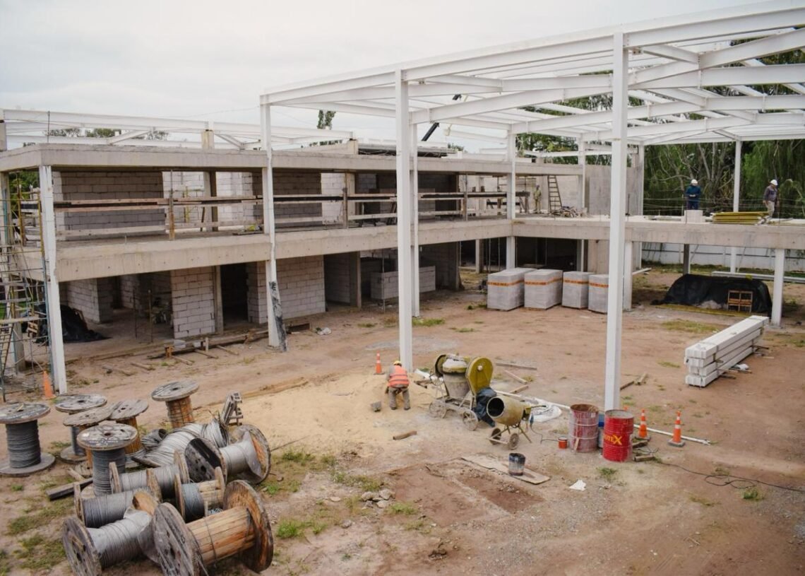 Santa Fe: avanza las licitaciones para la construcción de 1000 aulas en la provincia