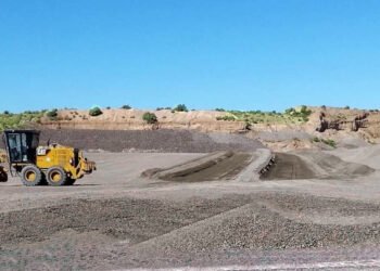 Para obras viales: con inversión pública y privada