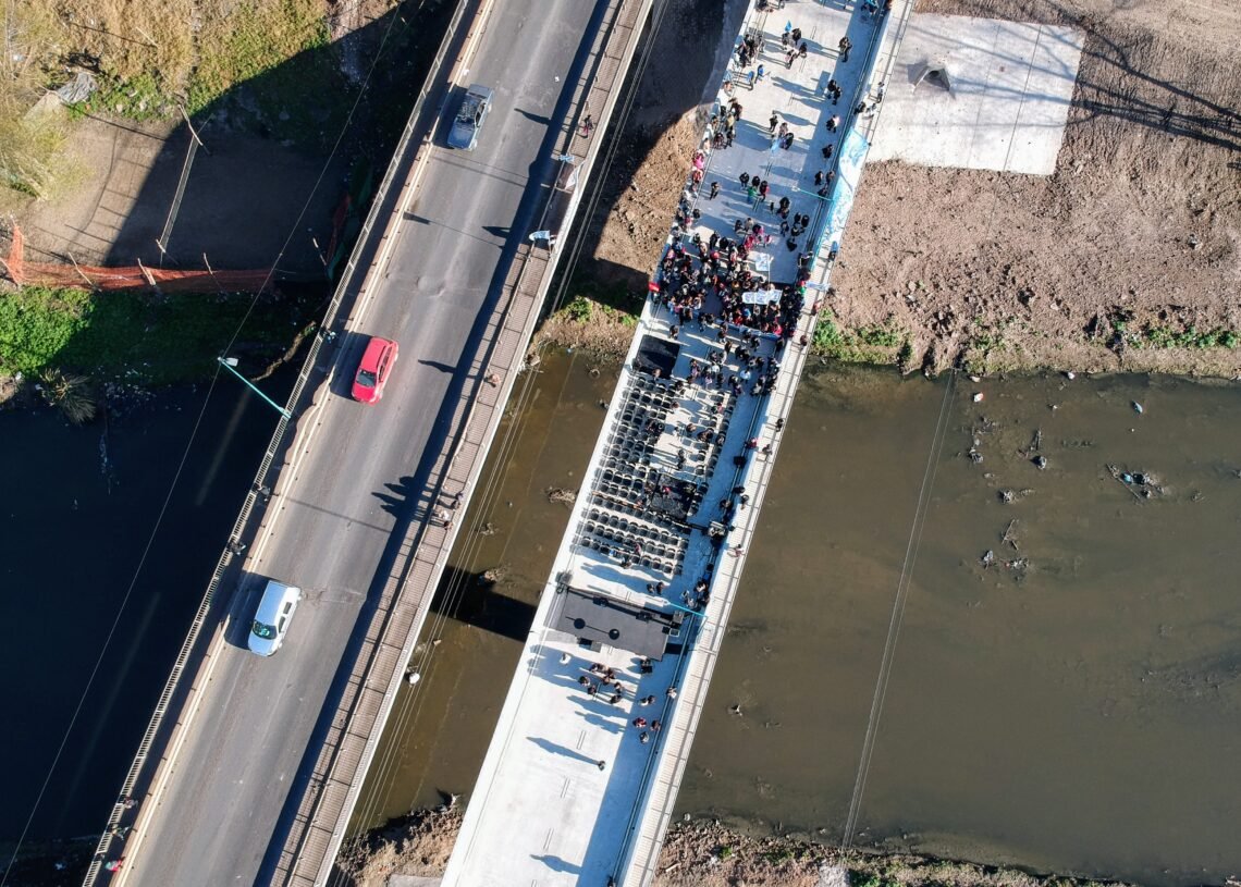 Inauguraron un nuevo puente que conecta Moreno e Ituzaingó