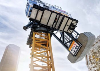 Innovadora grúa torre ideal para centros urbanos densamente edificados