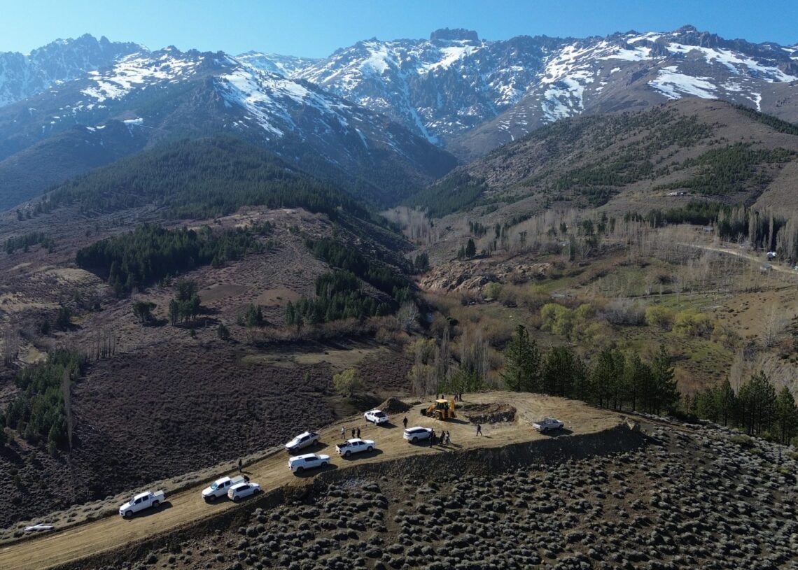 Neuquén: comenzó la obra turística del Sagrado Corazón de Jesús en Huinganco