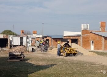 Con fondos provinciales reanudaron la terminación de 48 viviendas en Federal