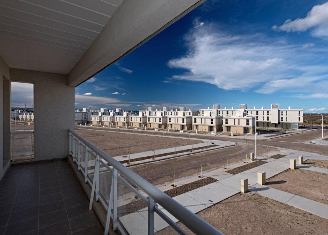 Chubut: firma del inicio de obra para la construcción de 114 viviendas en Madryn