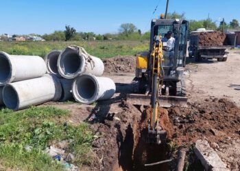 Avanzan las obras de infraestructura urbana y saneamiento en Los Hornos