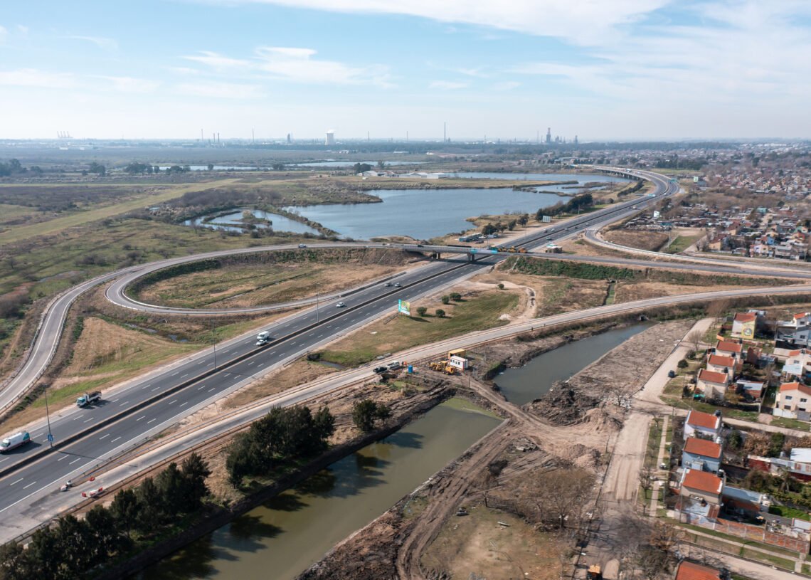 Se invertirán más de USD 300 millones en obras viales