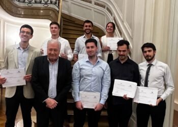 El CAI premió a jóvenes estudiantes de ingeniería en todo el país