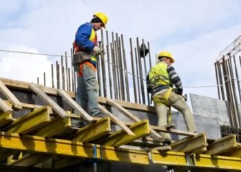 Crece el empleo registrado en la construcción pero aún existe preocupación en el sector