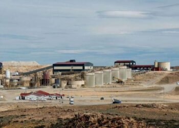 Santa Cruz genera alianzas con Perú para el desarrollo de la Minería