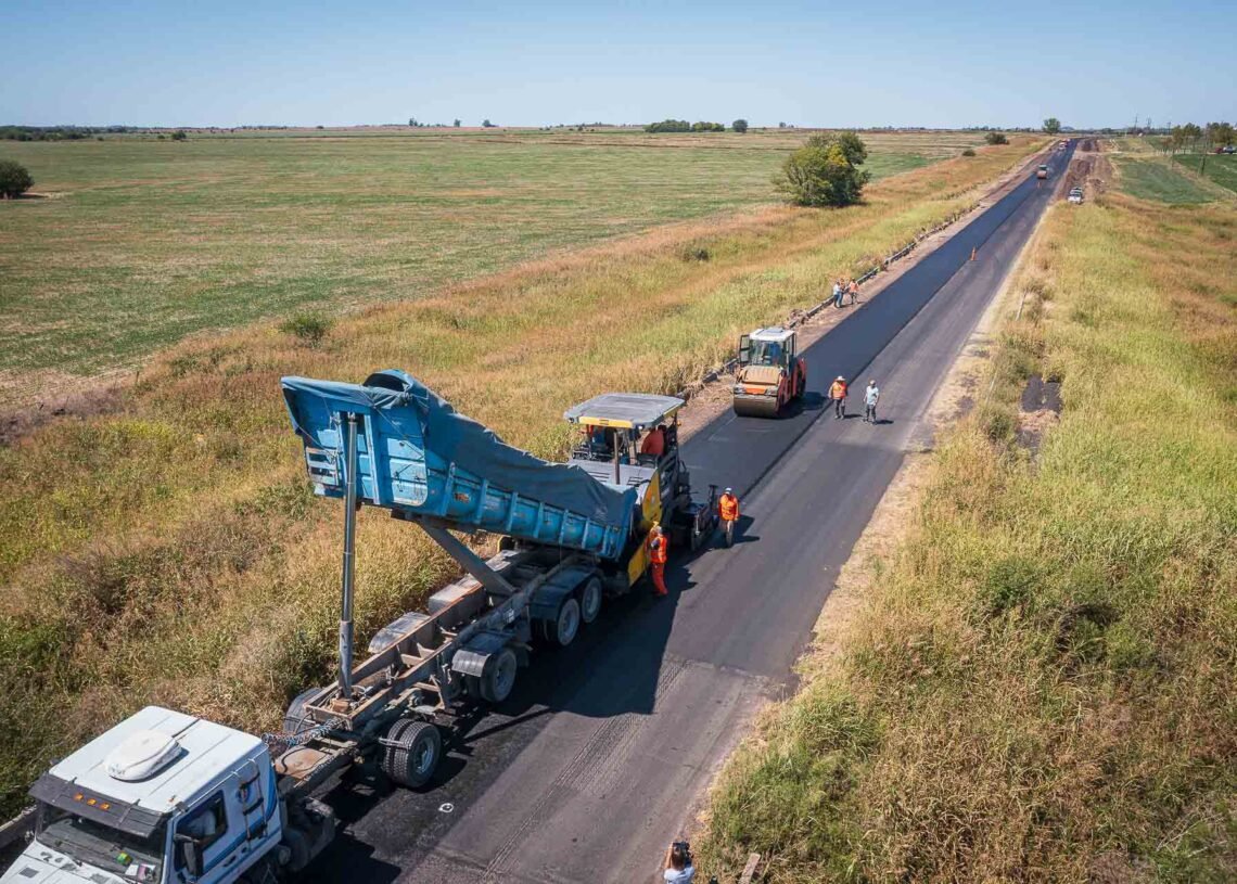 Continúan los trabajos de rehabilitación de la ruta provincial 32