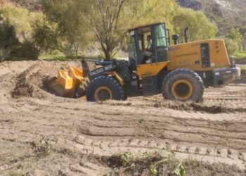 Avanzan las tareas para recuperar el camino del Cañón del Atuel