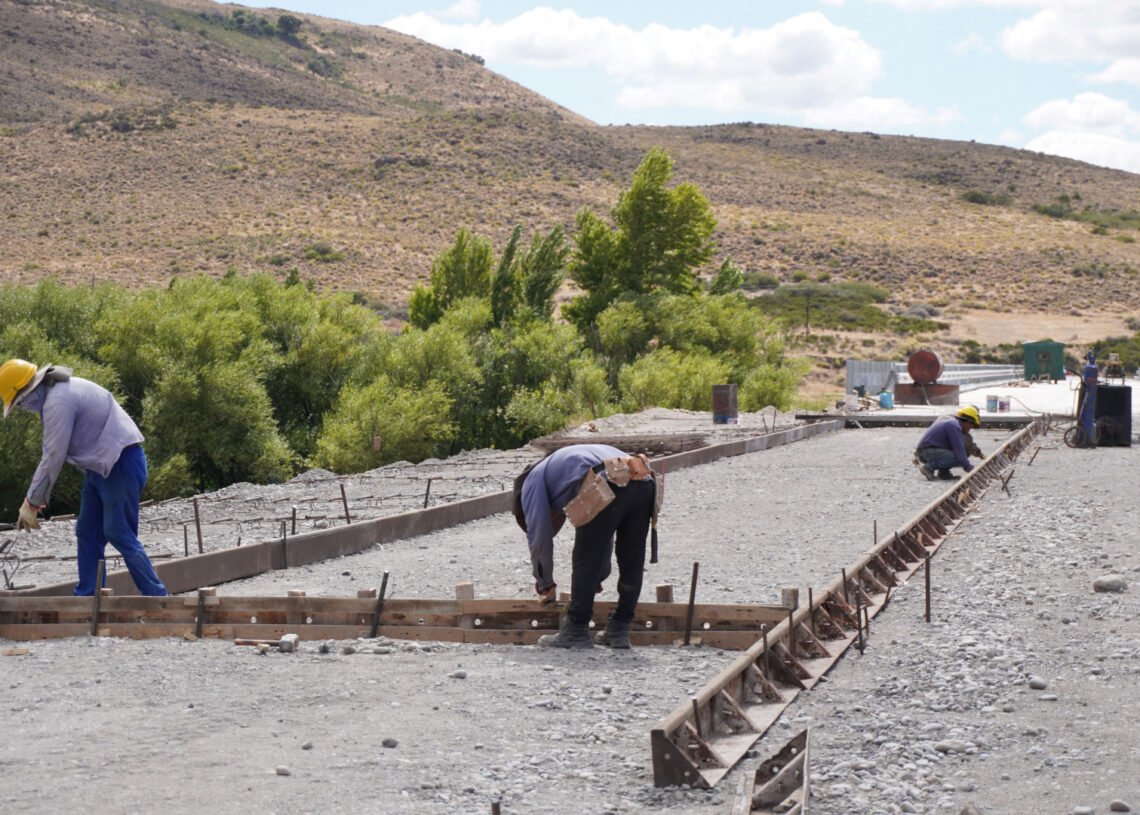 En Neuquén avanzan los trabajos en el Puente de La Rinconada