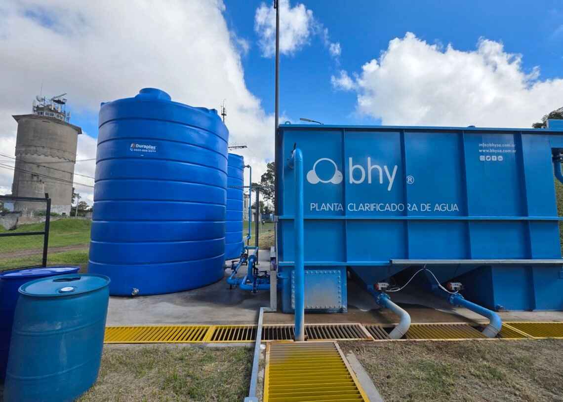 Isla Martín García: inauguraron un nuevo muelle y la planta potabilizadora de agua
