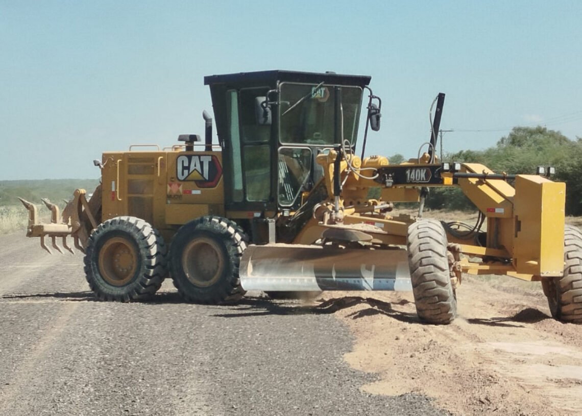 Continúan importantes tareas de conservación en rutas santiagueñas