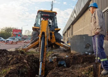 Siguen las obras del Plan Maestro Cloacal en Hudson y Gutiérrez