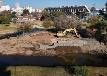 Córdoba: importantes obras en la Isla de los Patos sobre el cauce del río Suquía