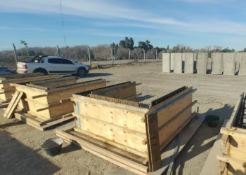 Villa Regina: obra de entubamiento alcanza el 65% y mejora drenaje urbano