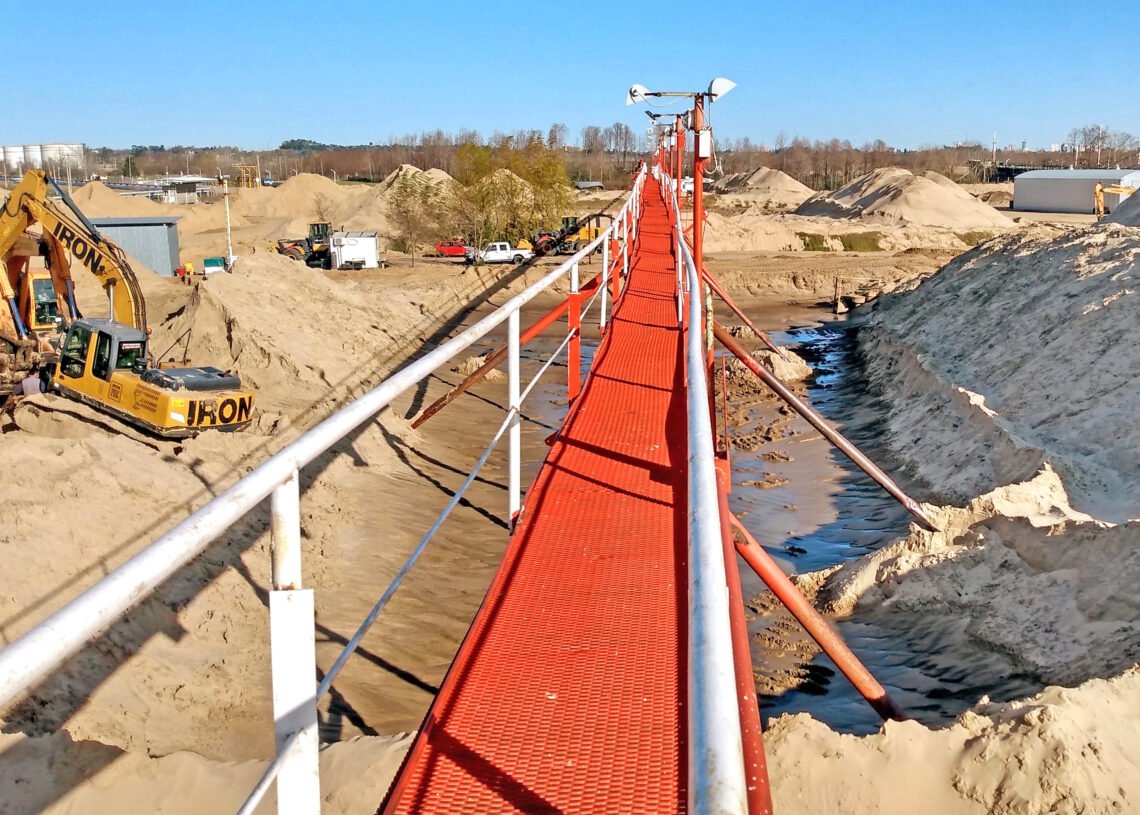 Extraer, transportar y comercializar arena a granel