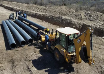 Salta: trabaja en el recambio de cañerías del Acueducto Norte a la altura del río Vaqueros
