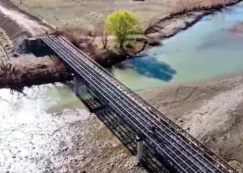 Neuquén: comenzaron los trabajos para terminar el puente en Caepe Malal