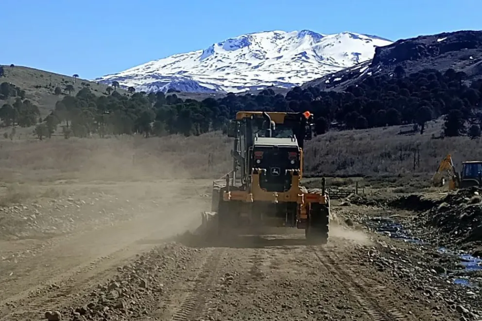 Neuquén: comenzaron los trabajos previos para pavimentar la ruta hacia Copahue