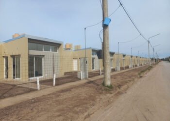 Hay 8.000 casas en marcha en todo el territorio bonaerense