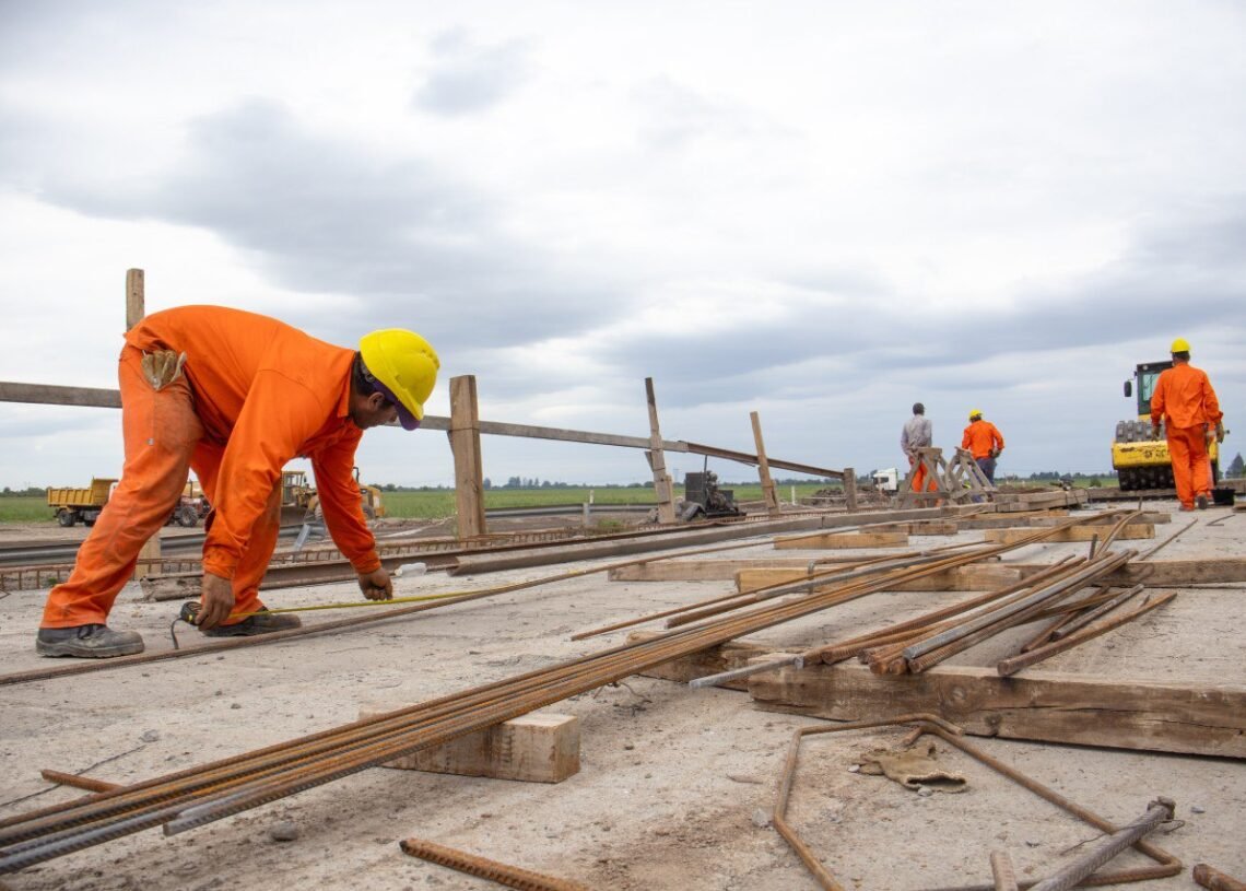 Tucumán: avanzan los trabajos en la rotonda y el nuevo puente de la ruta 323
