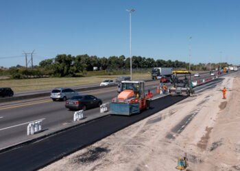 Provincia de Buenos Aires invierte $348.290 millones en 900 km de obras de AUBASA
