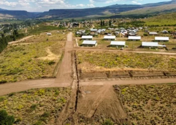 Neuquén ejecuta obras para asignar 145 lotes con servicios en Aluminé