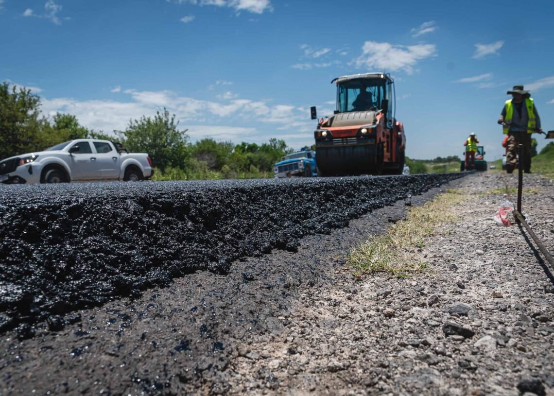 Sigue la reconstrucción de la ruta provincial 10 en el departamento de Paraná