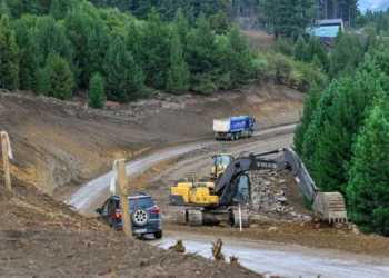 Avanza la obra de asfalto de la ruta que conecta Siete Lagos con Meliquina