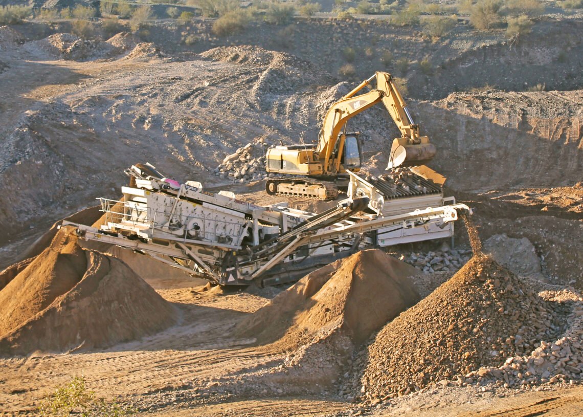 Zaranda primaria destinada a separar materiales mixtos