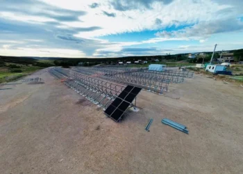 Neuquén: sigue a buen ritmo la construcción del parque solar en Los Chihuidos