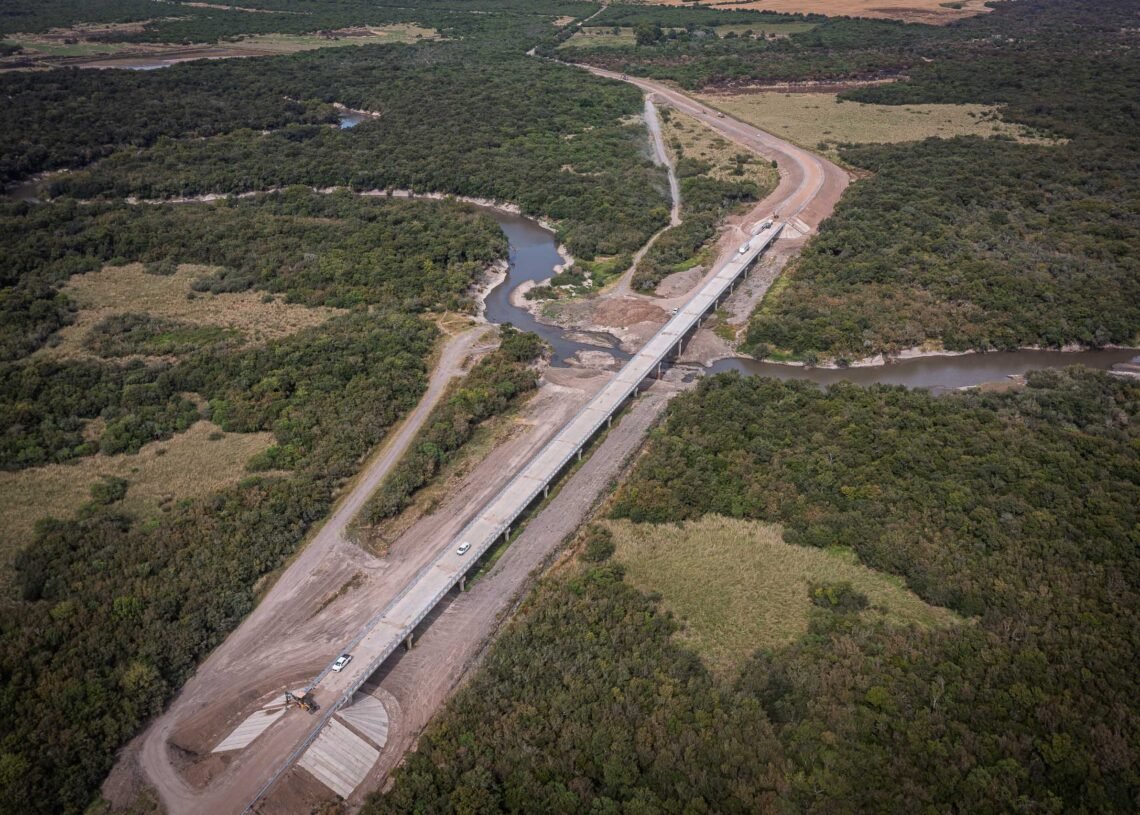 Próxima a finalizar la obra del puente sobre el Río Gualeguaychú