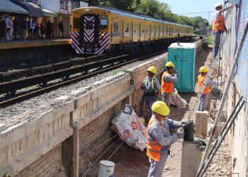 Avanzan los trabajos para renovar la infraestructura en la Estación Lemos de la Línea Urquiza