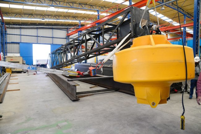 Buenos Aires: realizaron la primera prueba del dispositivo de energía undimotriz