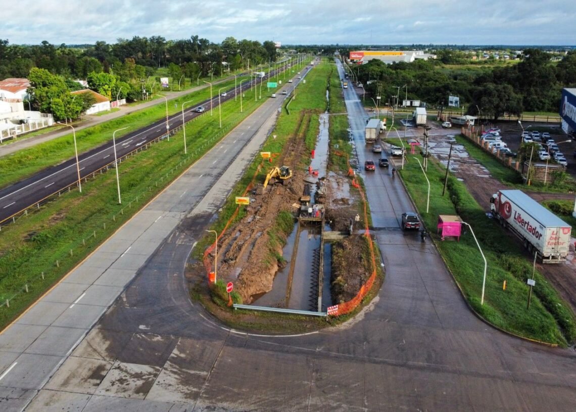 Chaco ejecuta obras de desagües pluviales en la zona norte de Resistencia