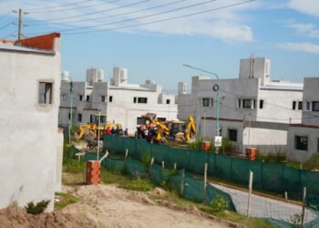 Avanza la construcción de 150 viviendas en Ensenada