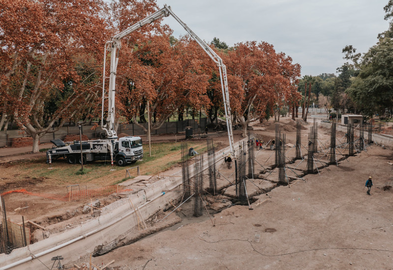 San Juan: el nuevo puente del lago del Parque de Mayo empieza a tomar forma
