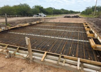 Avanza la construcción de cuatro calzadas sumergibles en Nogoyá